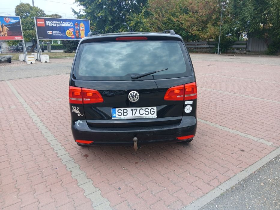 Volkswagen Touran 1.6 105 cai Cayc 6 viteze Facelift Propietar