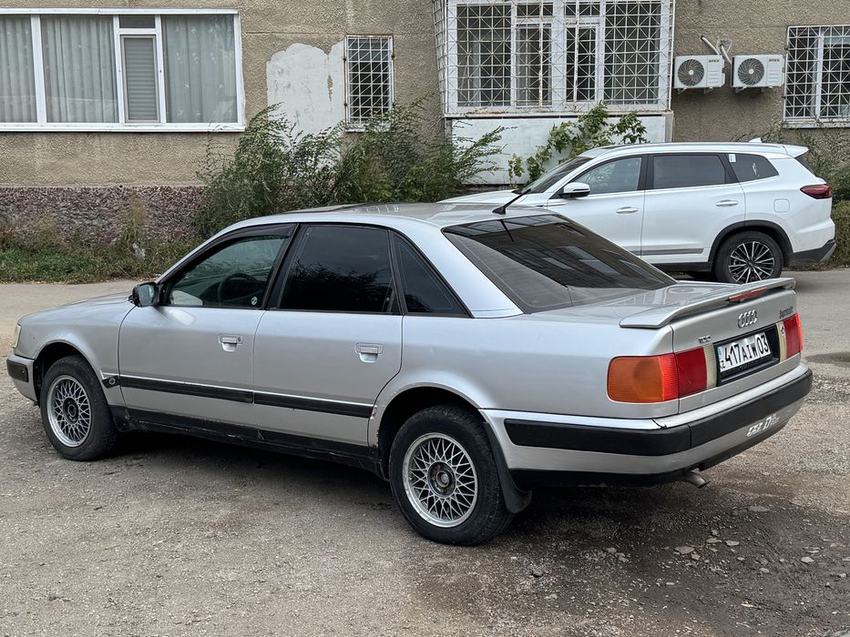 Продается ауди 100 с4