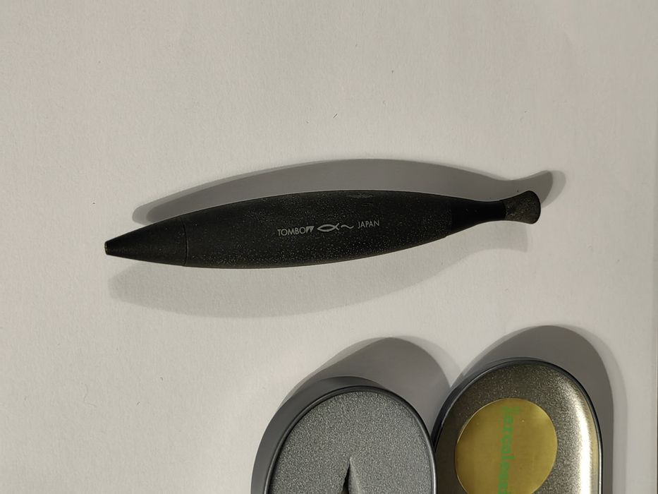 Tombow Oceanic Zoom, un instrument de scris vintage lansat în anii '90