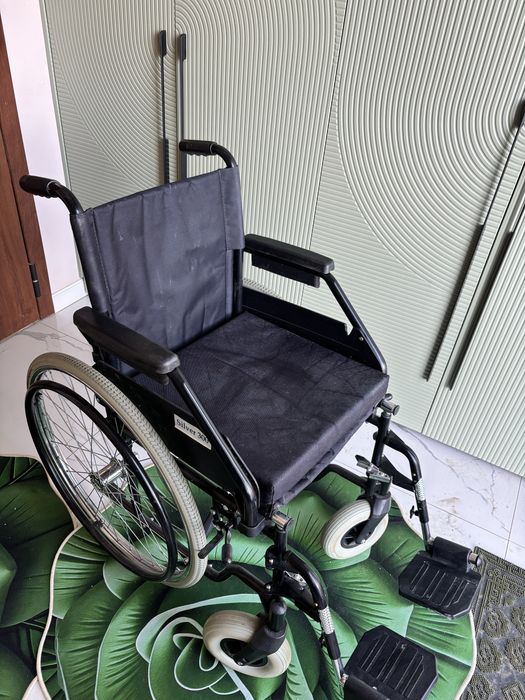 Инвалидная коляска