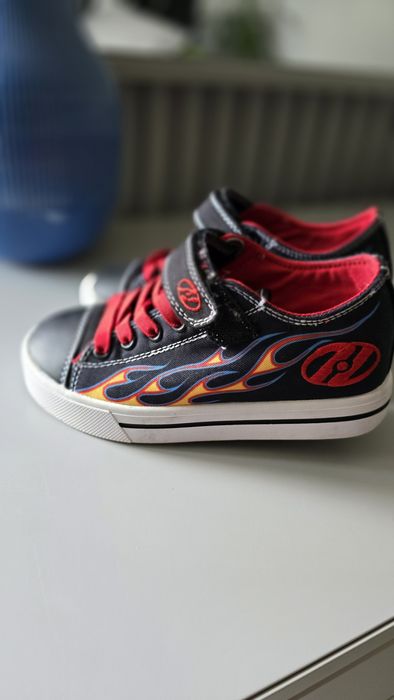 Adidadsi /tenisi copii cu roti Heelys- marime 30