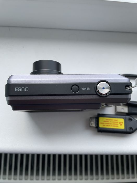 Aparat Foto Digital SAMSUNG ES60 12.2MegaPixels 16GB CCD