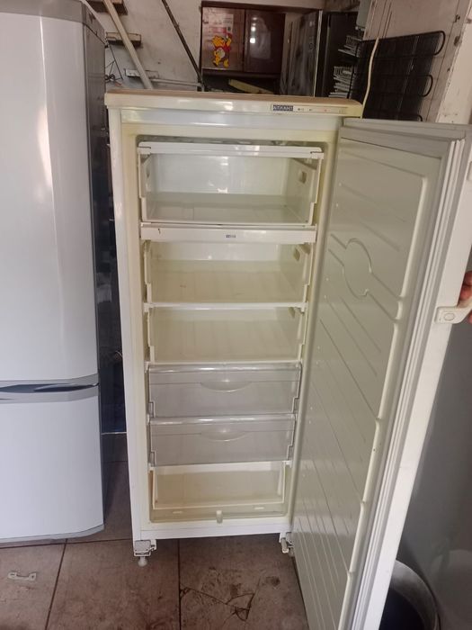 Продам морозильник