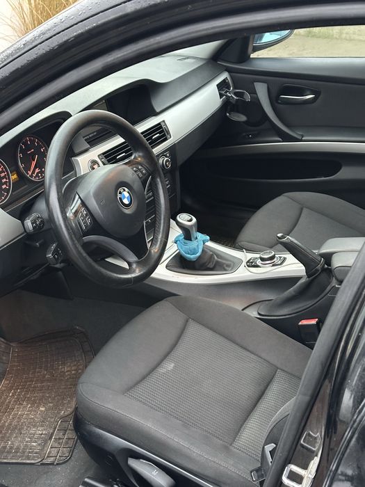 Vand Bmw seria 3 / E90 Facelift 320i 2009