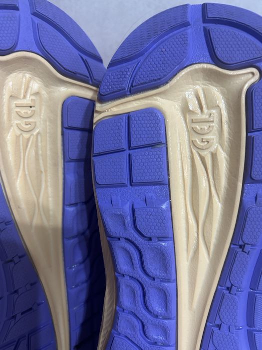 Asics-Дамски маратонки