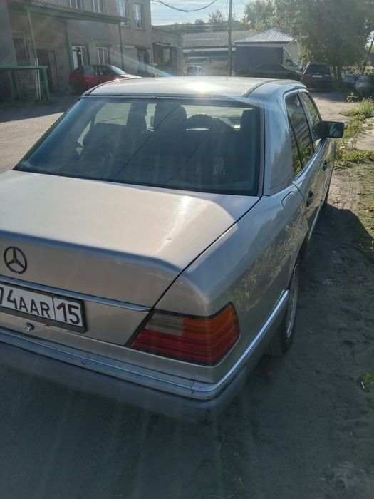 Срочно продам Мерседес 124