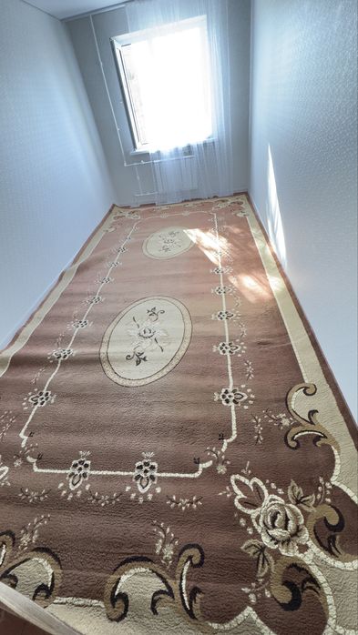 Продам ковер в хорошем состоянии