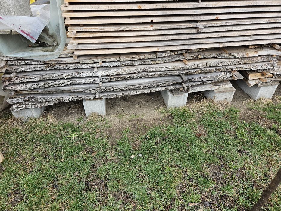 Vand cherestea de nuc uscata natural de 2 ani.