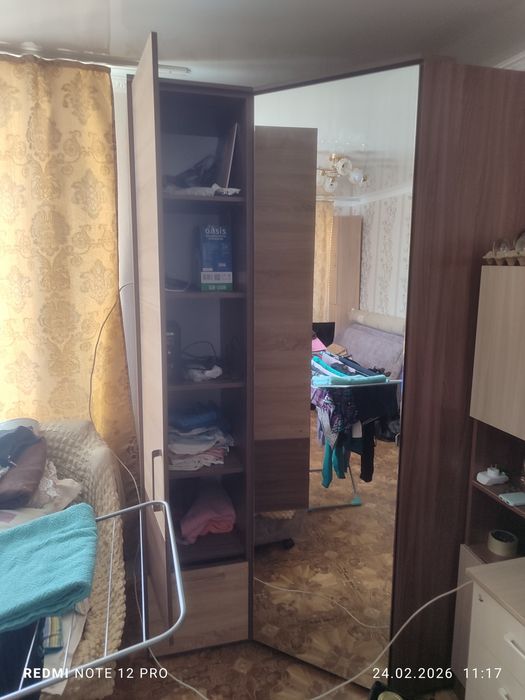Шкаф угловой в отличном состоянии
