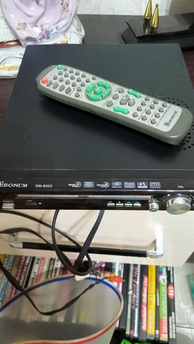 DVD проигрыватель с документами и инструкцией