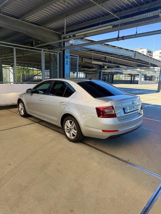 Skoda Octavia 2014 2.0 TDi 150 CP • Day Light LED • Bi-Xenon • Scaune încălzite • Senzori parcare • Dublu climatronic • Pilot automat • Proprietar