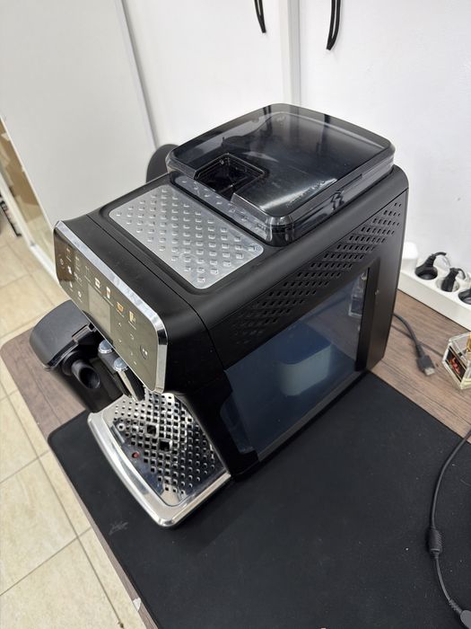 PHILIPS 5400 SERIES FULLY automatic coffee machine •Matei Amanet Margeanului•1877