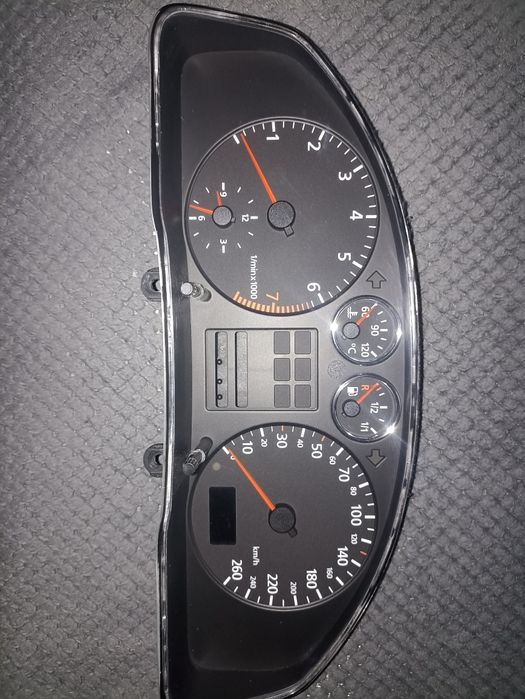 Приборная панель А4В5