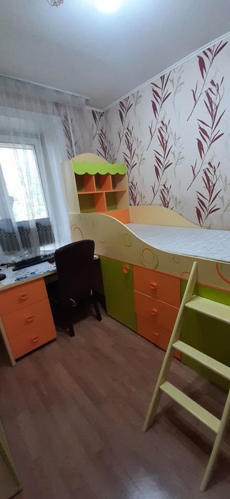 Детская кровать со столом