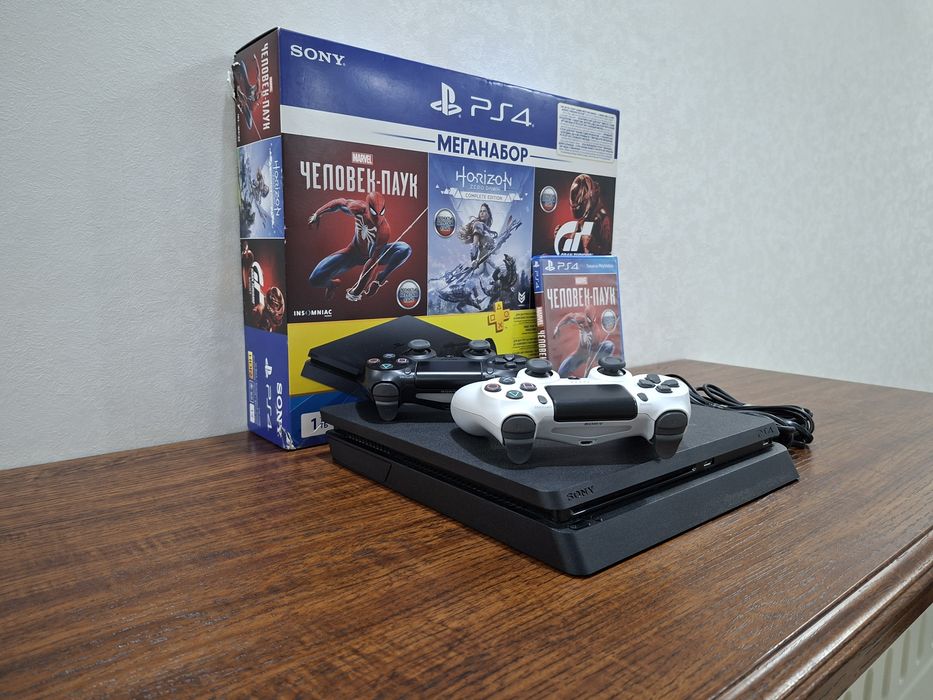 Sony PlayStation 4 Slim