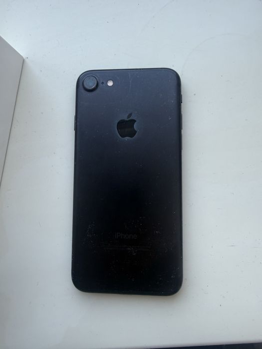Iphone 7 в хорошем состояний 128 гб