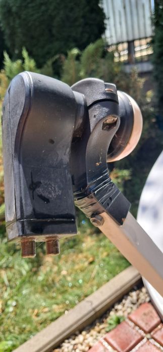 Antena satelit ovala (90x80) cu LNB 2 iesiri