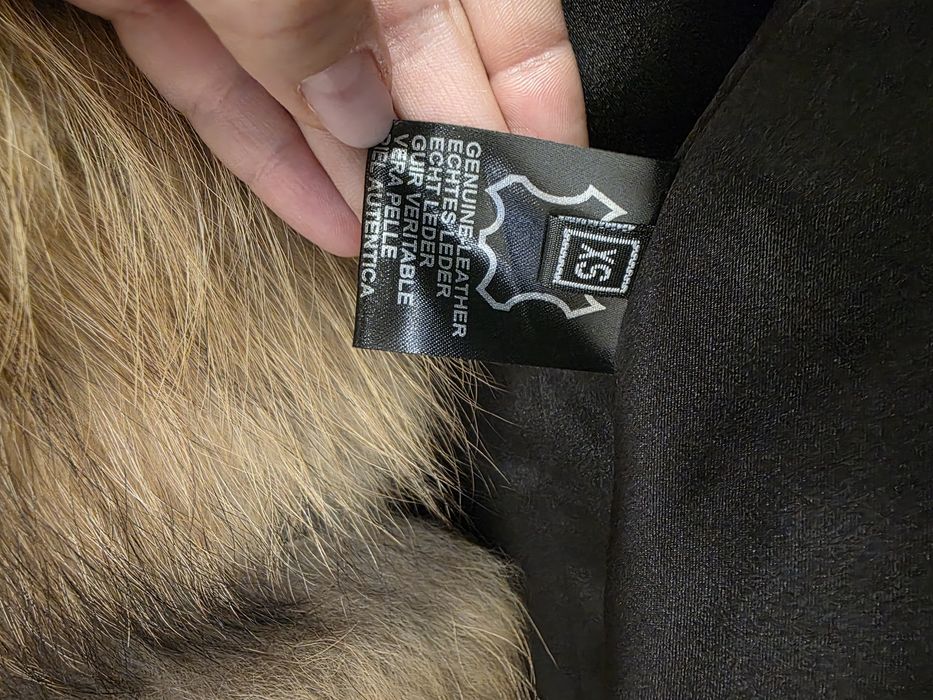 Vand blana naturala vulpe, si piele , noua fără eticheta  mărimea xs