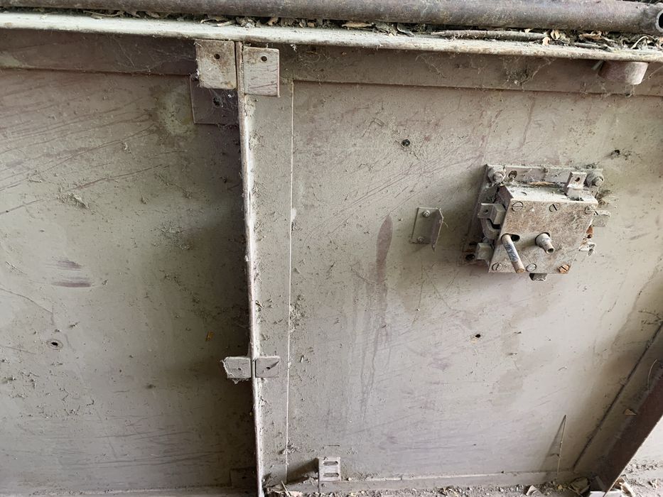 Дверь металическая 1.30×0.80