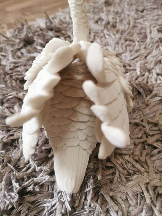 Продавам уникален лебед производство 1996год. Leonardo Colection