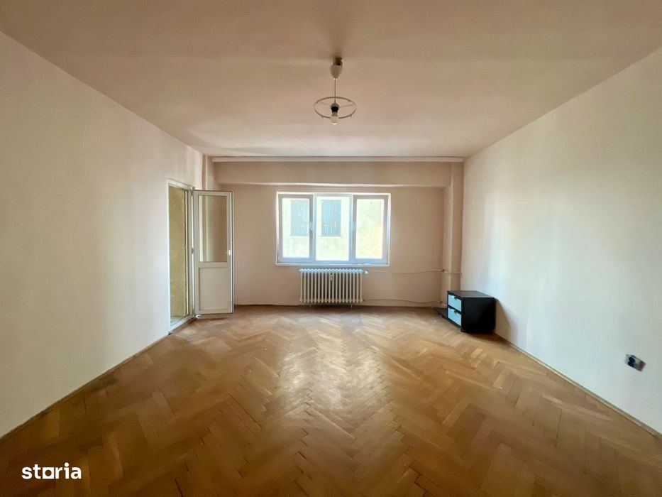 Apartament cu 3 camere, 75 mp utili, etaj 4 - Zona Lipovei — fotografia 1
