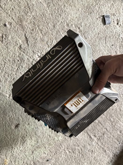JBL GT5-A402 услитель для автомобиля