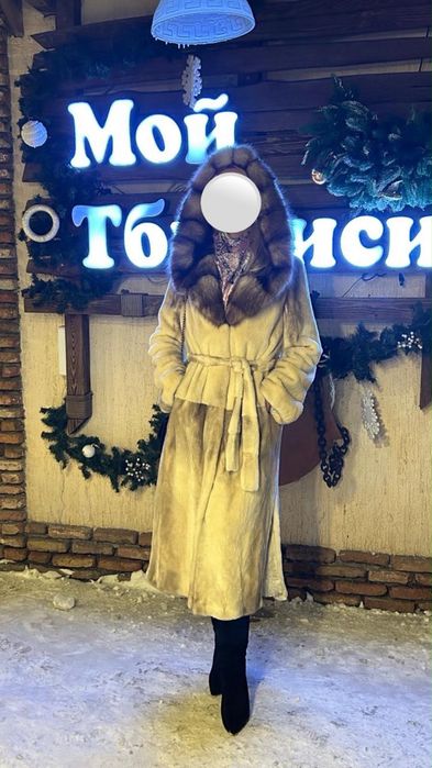 Шуба норка с соболиным капюшоном