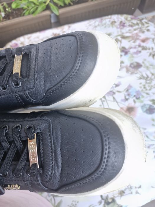 GUESS детски кецове