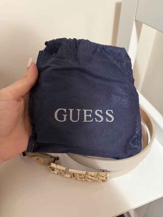 Кожен колан Guess бежово-розов