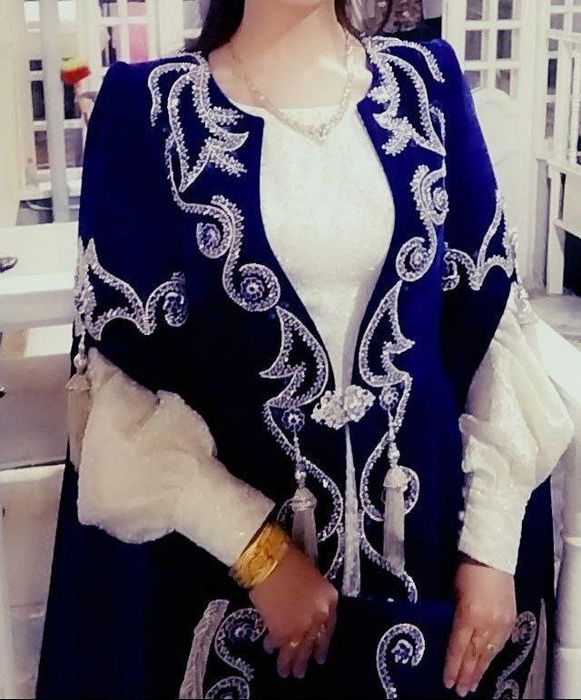 Ansanbl.Materiali vilur tozzasi.Toshlari svarovskiy.2marta kiyilgan.