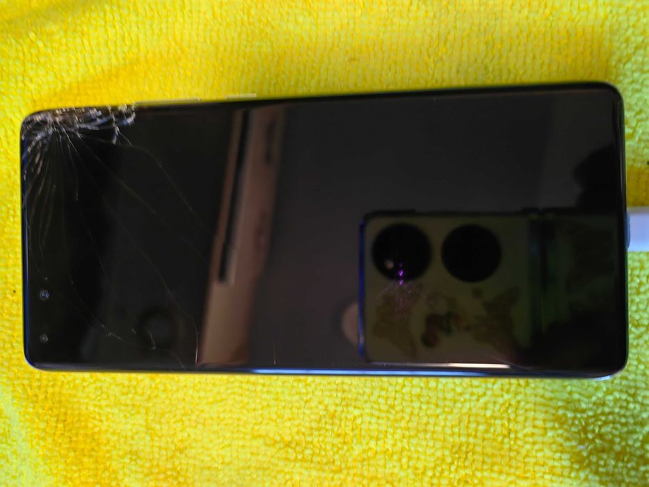 Huawei P40 pro за дисплей е