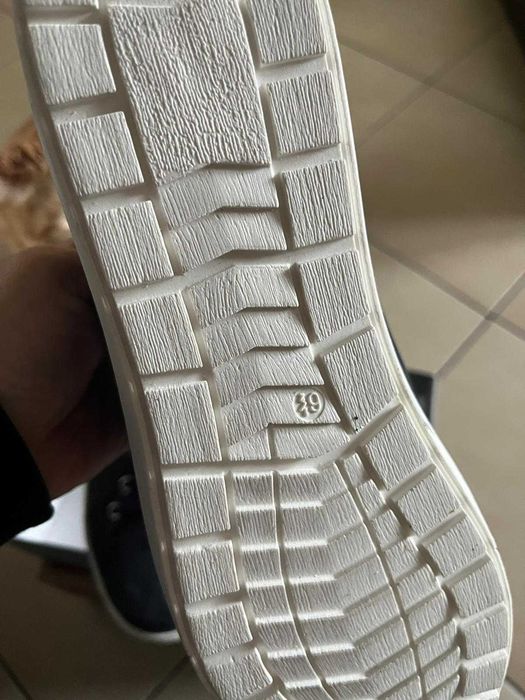 Vand pantofi sneaker Caprice din piele