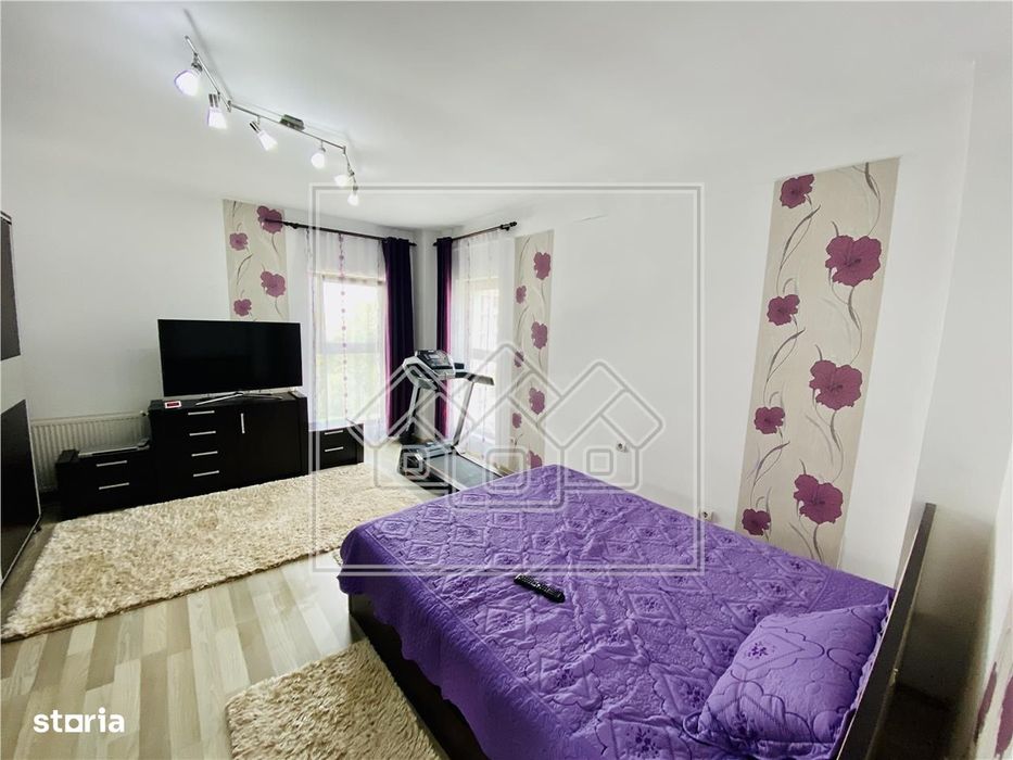 Ap. cu 3 camere si balcon, etaj 5\/7, situat in zona Doamna Stanca