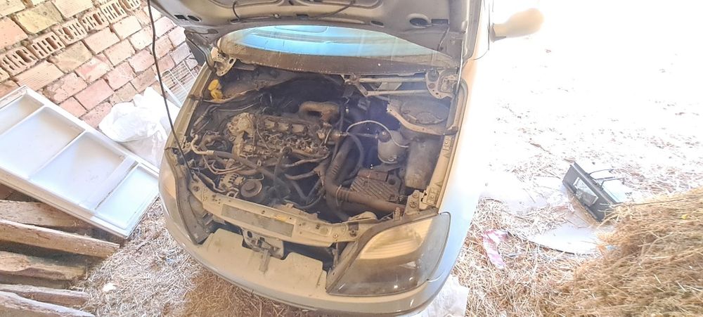 Renault Scenic 1.9DCİ 102к.с. ЦЯЛ НА ЧАСТИ