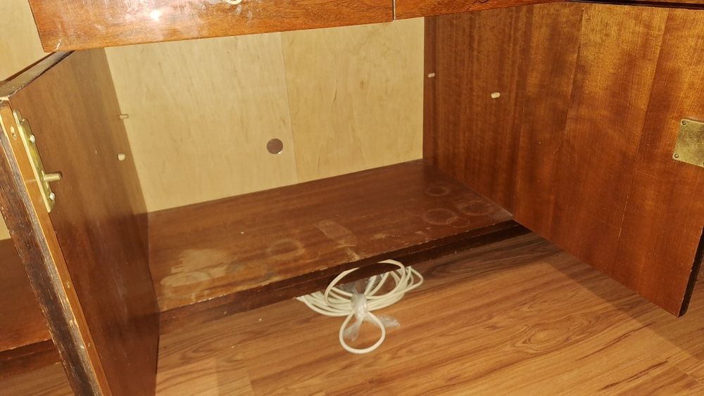 Отдам сервант. Самовывоз