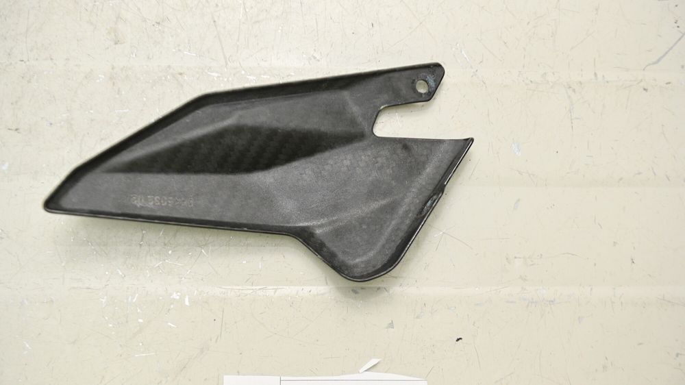 Carena Protectie Calcai Dreapta Carbon BMW S1000XR K69 2020 - 2025