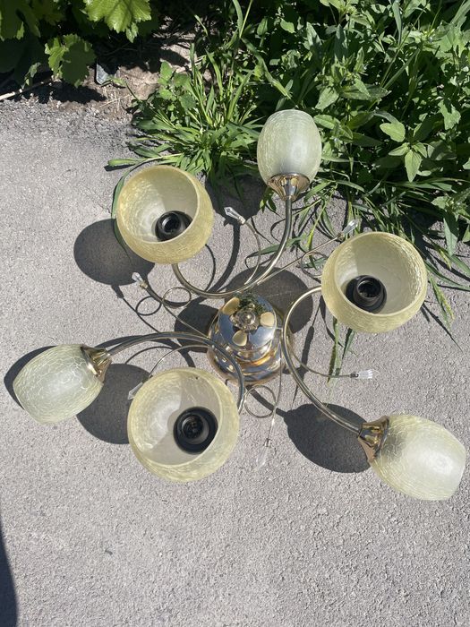 Б/у люстры 3 шт.