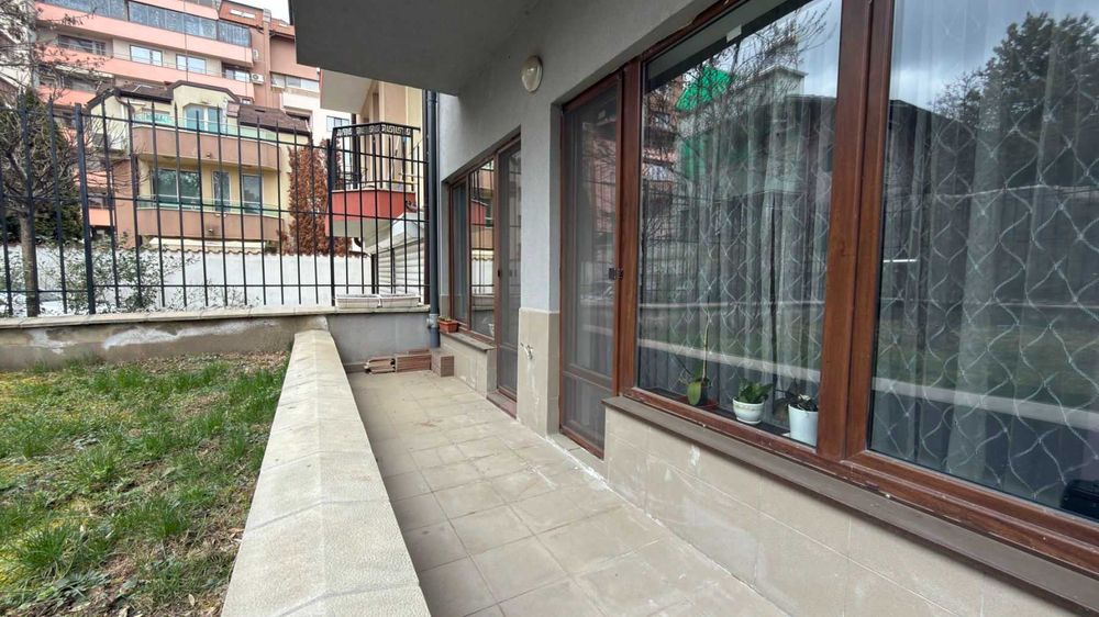 Двустаен апартамент в Надежда 2