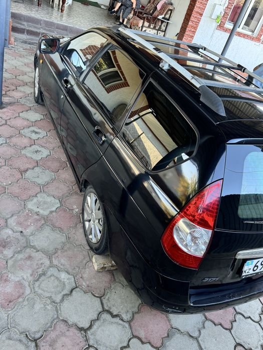 Продам приору универсал 2013год