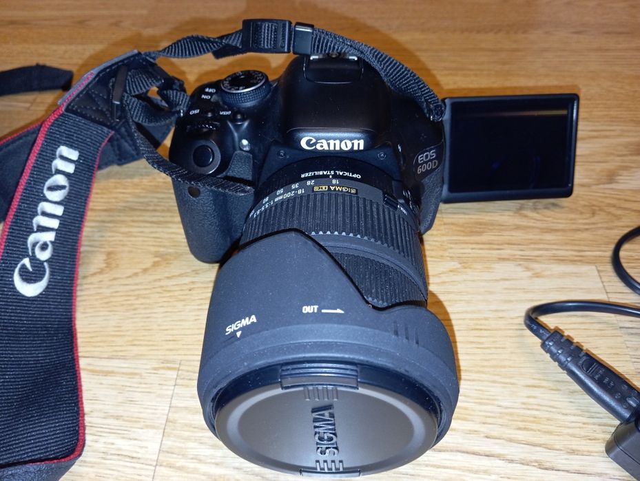Продам Canon 600D