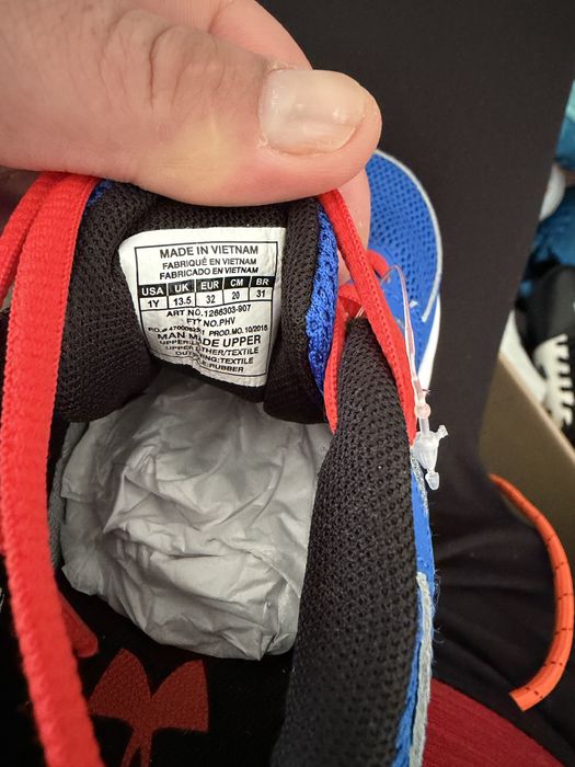Чисто нови детски обувки Under Armour