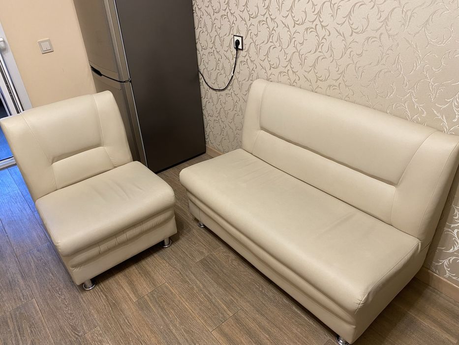 Продам диван и кресло