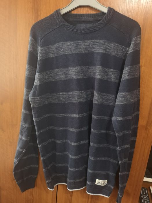 Мъжки пуловери с вълна Guess