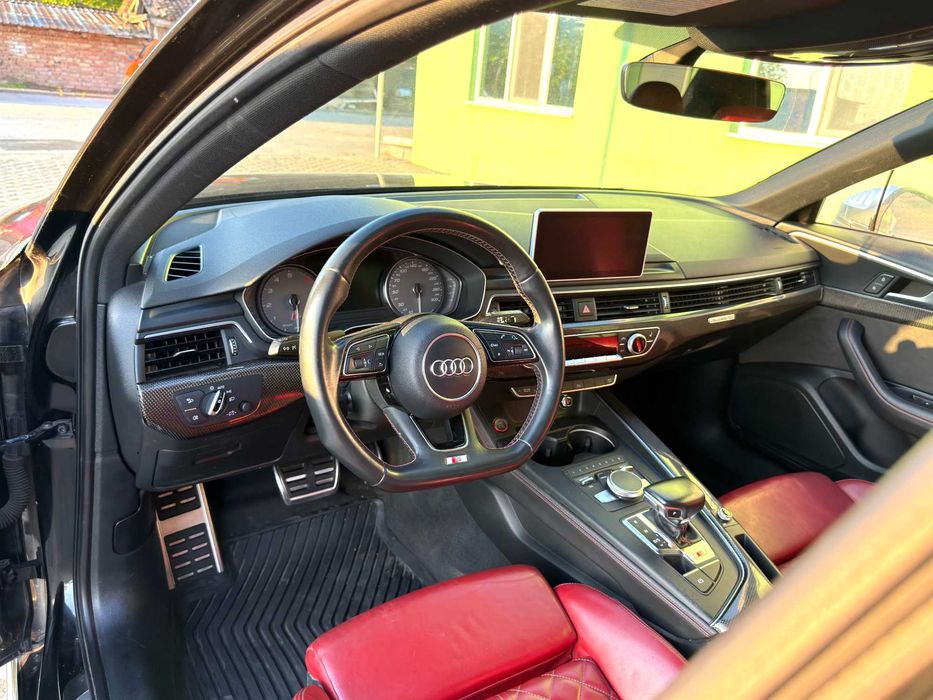AUDI S4 B9 3.0TFSI На Части