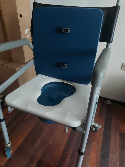 Комбиниран стол за баня