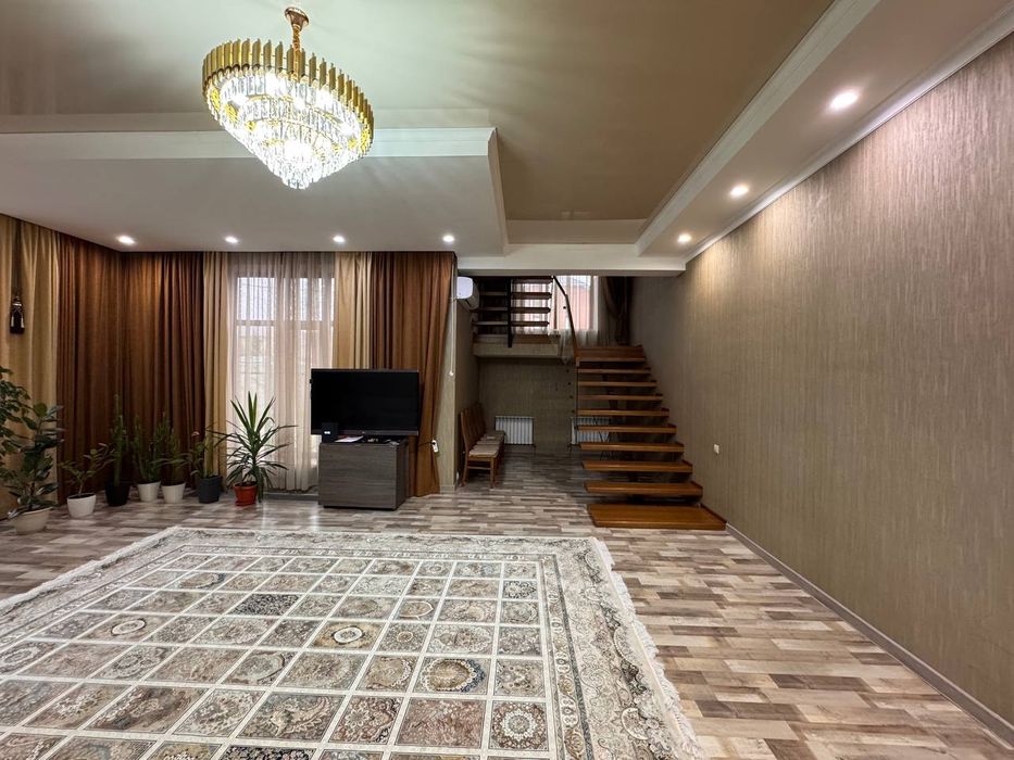 Продам коттедж в центре кшт