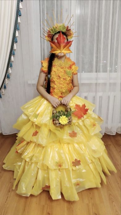 Продам платье на осений балл