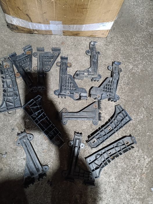 Кронштейн крепления бампера Ауди