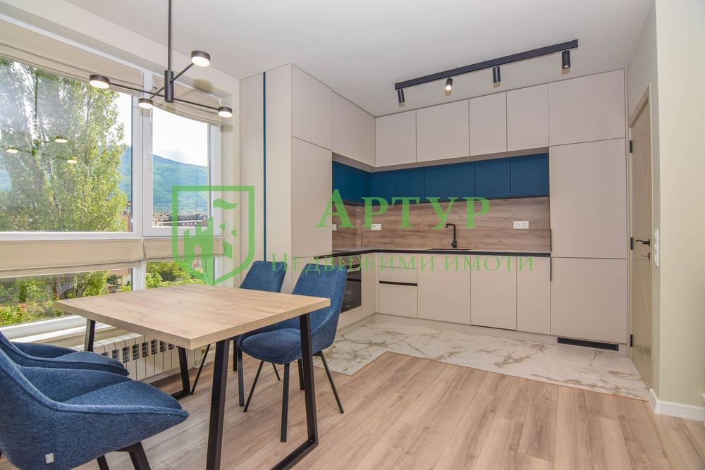 3-стаен в София-Кръстова Вада площ 100 цена 1100