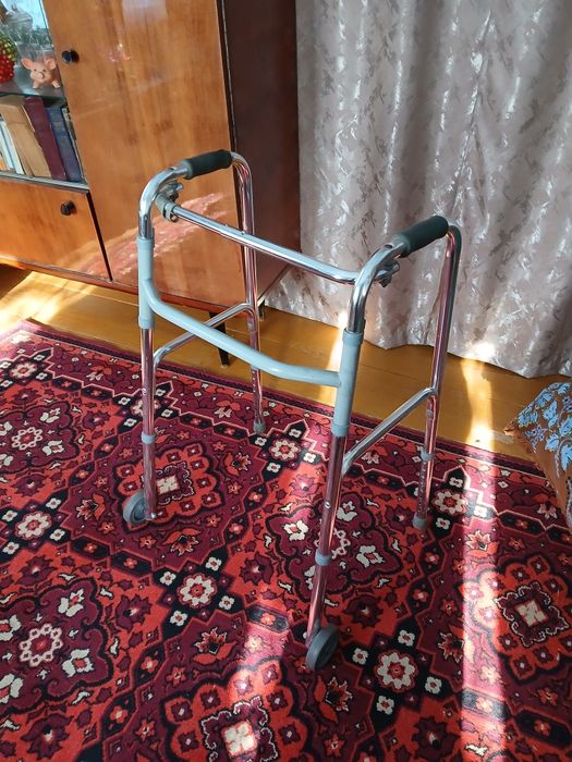 Ходунки для взрослых